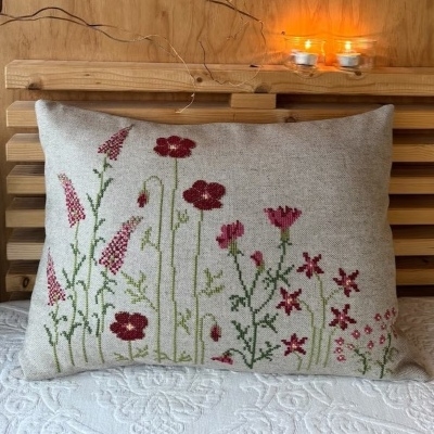2045-4 Red Flowers 40 x 56 cm - PompStitch