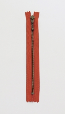 35-0850 Lynlås YKK 6 mm antik messing_rust