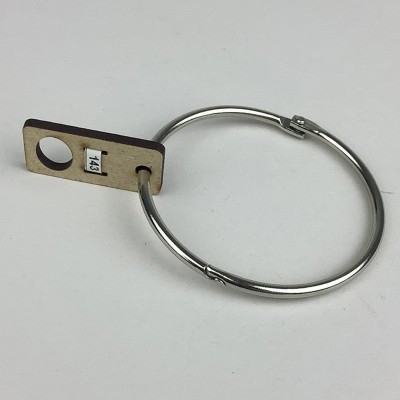 Trådholder med Ring og 10 stk. vindsler i MDF