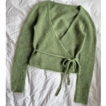 Lucy Wrap – PetiteKnit