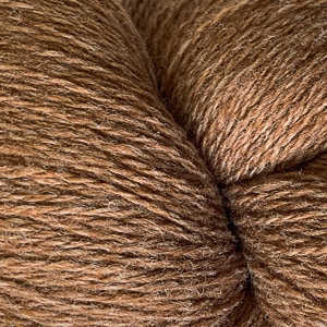 Snældan Lys brun colour 6 færøsk uld 2 tråde